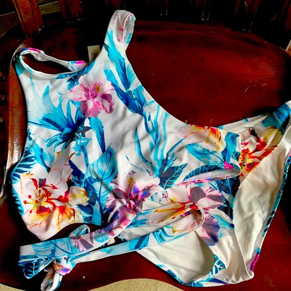6 Shore Road by Pooja Floral Bikini